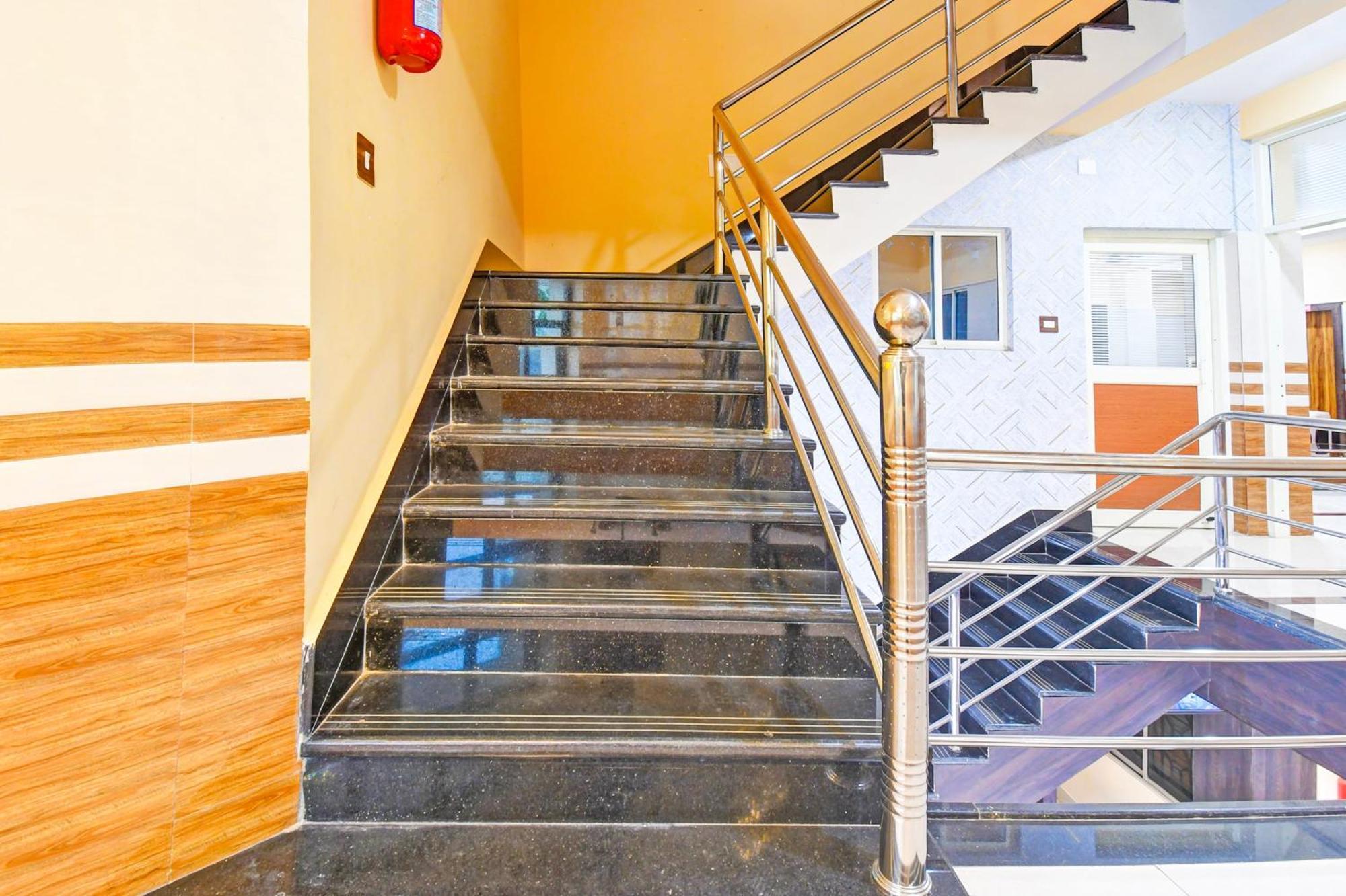 Hotel O Maa Bhubaneswari Hotel Exterior photo